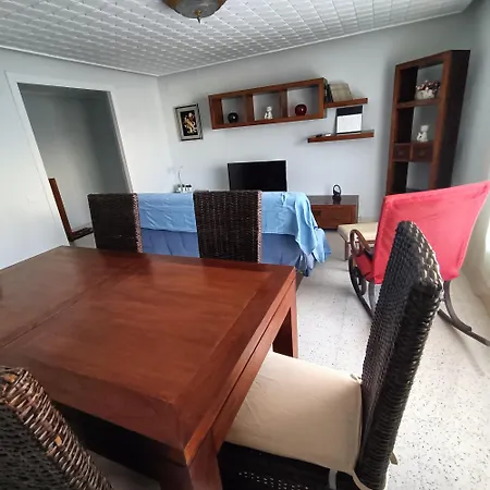 Piso 112 Metros A 1 Minuto De La Playa شقة